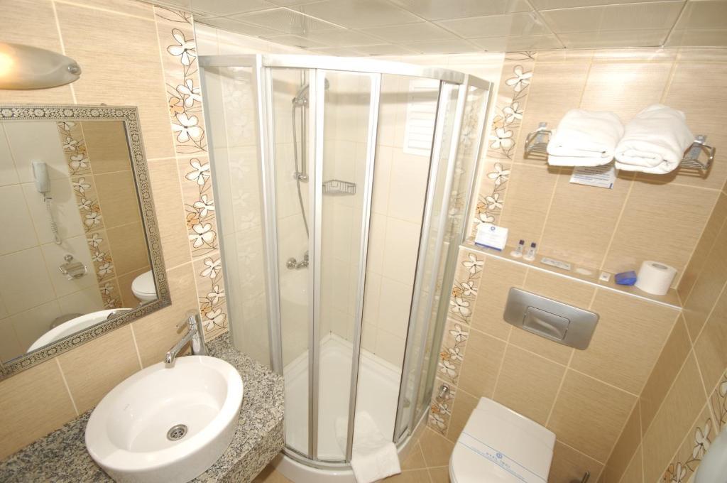 Inci Hotel Adana Habitación foto